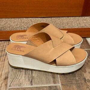 Sorel Women's Tan Platform Sandals